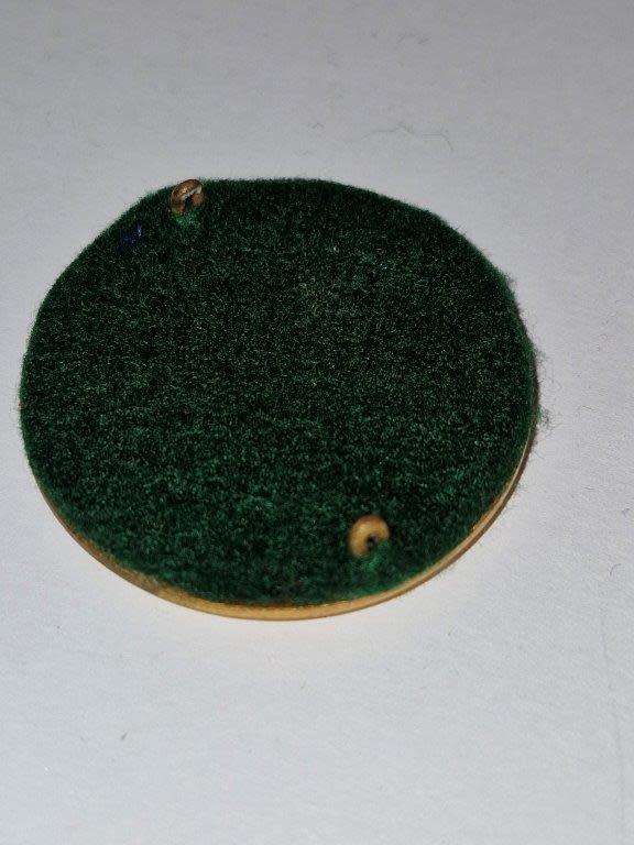 French Artillery regiment cap/beret badge.