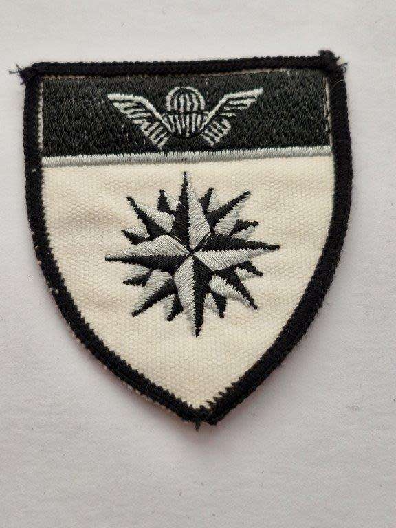 5 RECCE REGT TRACK SUIT BADGE. Selling as a copy