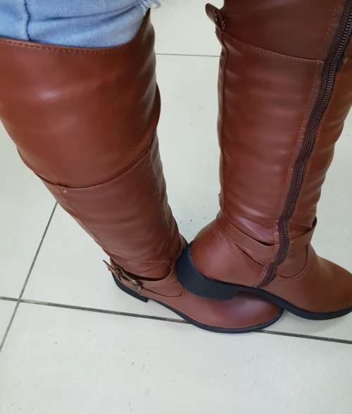 Knee high winter boots