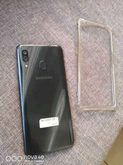 Samsung galaxy A30