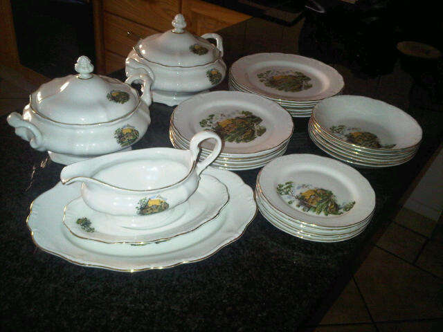 Huguenot Royale Dinner Set