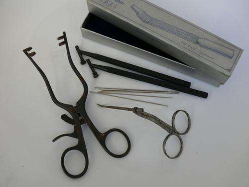 OLD MEDICAL EQUIPMENT(DENTAL)