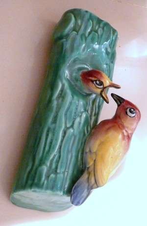 "LUCIA"  WALL VASE with birds,Perfect condition.Pls see all images