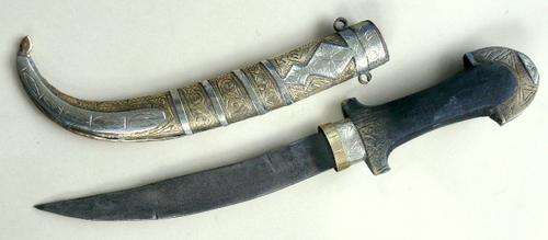ORIENTAL DAGGER,BRASS,METAL,WOOD