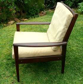 RETRO CHAIR IN GREAT CONDITION