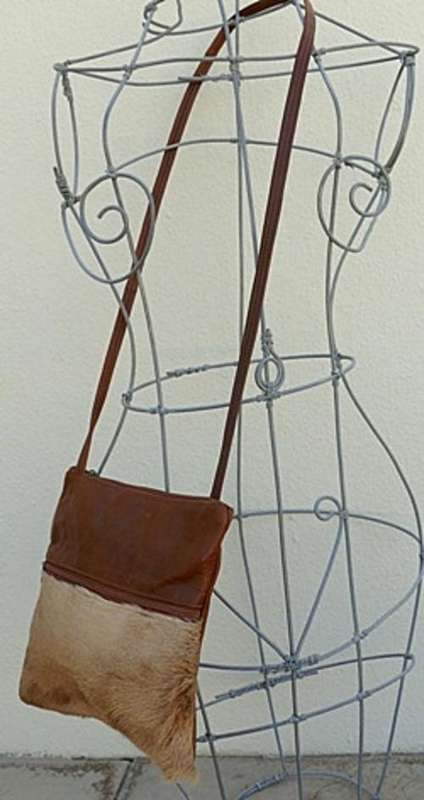 GENUINE LEATHER BAG WITH SPRINGBOK HIDE