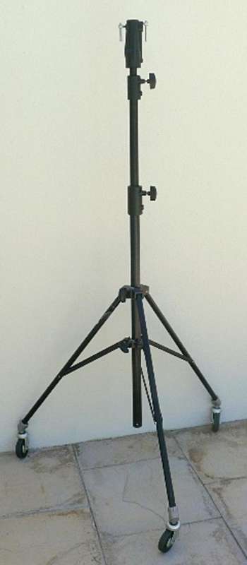 VALUE R 7500.MANFROTTO TRIPOD.HEAVY DUTY 3 SECTION BOOM & STAND & WHEELS .TALL,HEAVY DUTY,CLEVER....