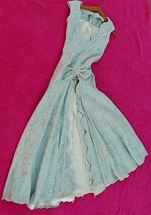VINTAGE  DRESS,LOVELY & ELEGANT STYLE.SIZE SMALL