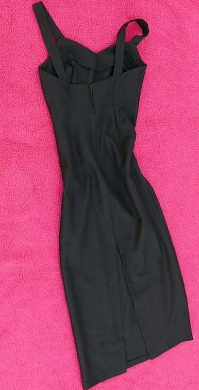 THE "GREAT,SMALL  BLACK ONE",JUST CLASSY.MADE FOR VOGUE PHOTOSHOOTS