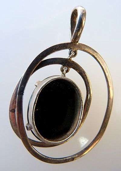 BIG VINTAGE STERLING PENDANT, WITH IMPRESSIVE BLACK STONE,ONYX
