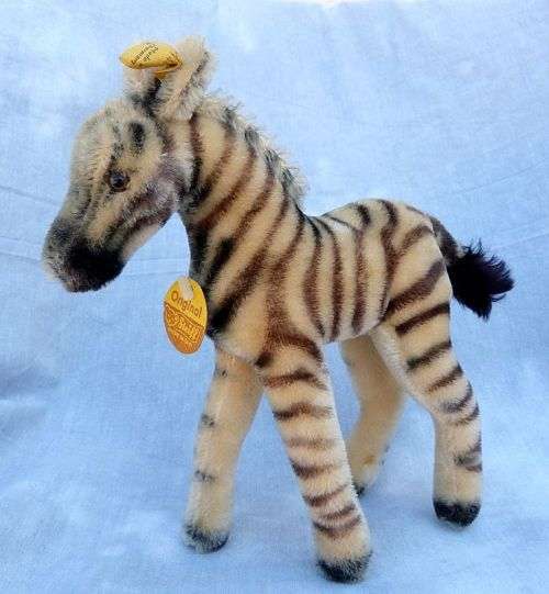 VINTAGE STEIFF ZEBRA, AS NEW. COMES WITH ALL LABELS.