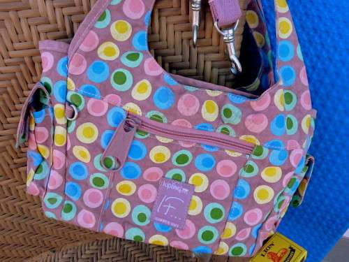 STUNNING, ORIGINAL KIPLING BAG, GROSS OVER OPTIONAL HANDLE. STYLISH BAG