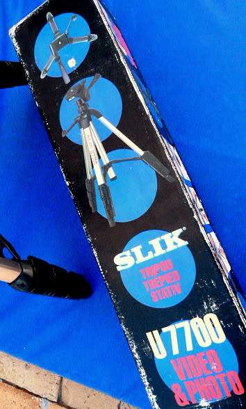" SLIK" TRIPOD 07700. IN EXCELLENT CONDITION,VALUE 1200