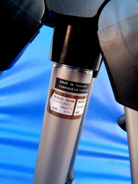 " SLIK" TRIPOD 07700. IN EXCELLENT CONDITION,VALUE 1200