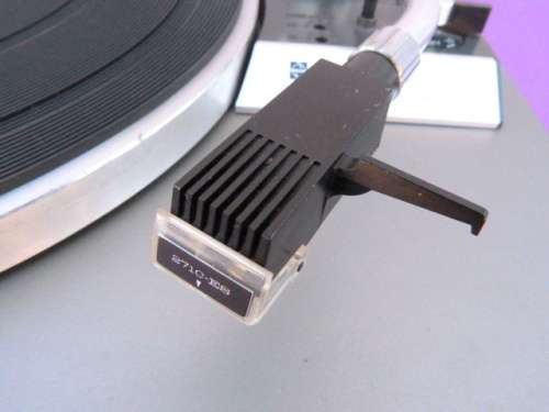TECHNICS TURNTABLE. SL-20. F-G-SERVO PLAYER