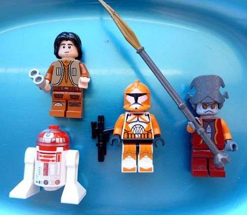 FOUR LEGO FIGURINES, HEIGHT CA 4,5 cm.BID IS FOR ALL