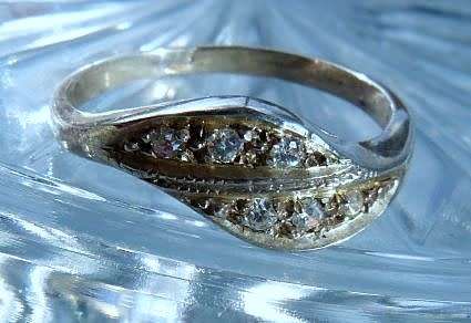 VINTAGE RING WITH CUBIQUES, SOLID STERLING SILVER