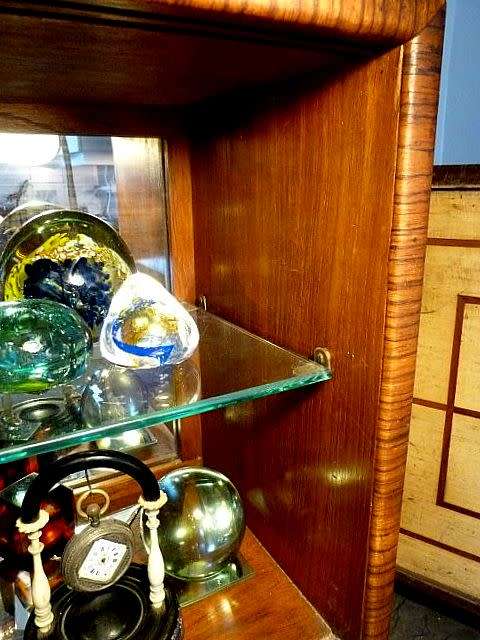 RARE! VICTORIAN DISPLAY CABINET. VERY GOOD CONDITION. BEAUTIFUL PIECE