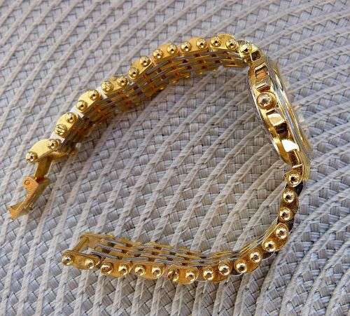 JEAN PHILIPPE, AL 2005, QUARTZ. GORGEOUS LADIES WATCH IN EXCELLENT CONDITION