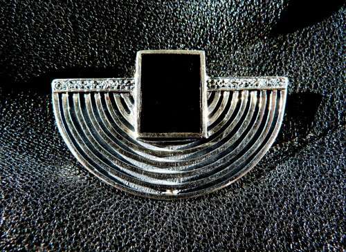 BROOCH. ART DECO DESIGN, VINTAGE. UNUSED. SOLID STERLING WITH BLACK STONE, ONYX