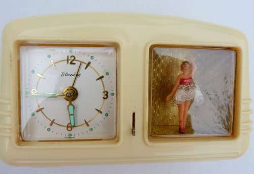 RETRO CLOCK WITH DANCING BALLERINA AND MUSICBOX SONG FOR ALARM