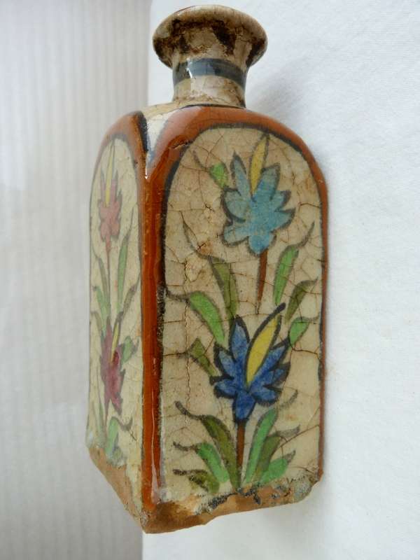 Iznik Pottery Persian Qajar Dynasty Vase 15-17th Century