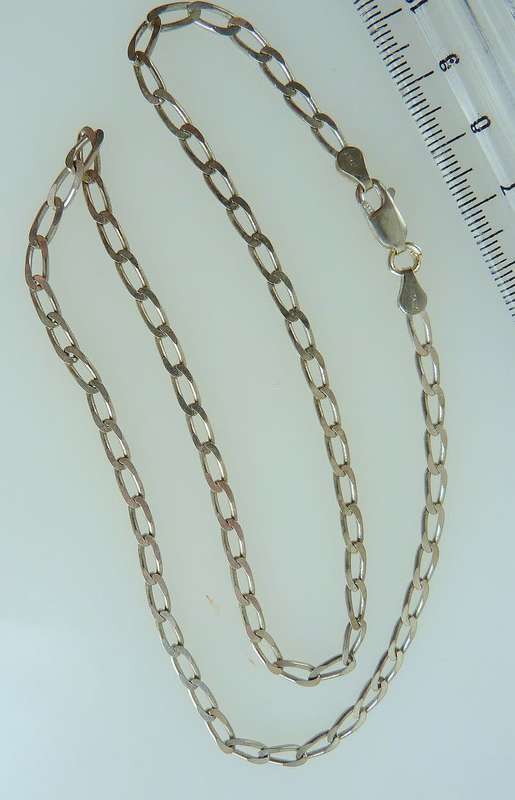 QUALITY STERLING SILVER VINTAGE  NECKLACE. UNUSED
