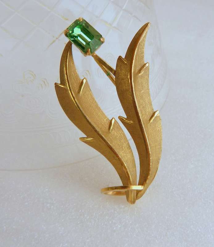 DCE Vintage 1/20 14 KT GF Leaf Brooch, Signed
