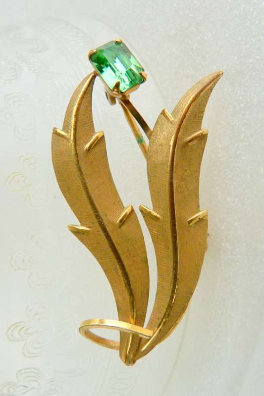 DCE Vintage 1/20 14 KT GF Leaf Brooch, Signed