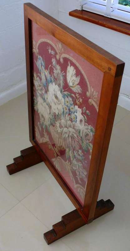 LAMP/FIRE SCREEN ,FABRIC FLOWER MOTIVE GLASS FRAMED