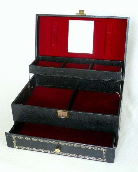 JEWELLERY BOX WITH DRAWER
