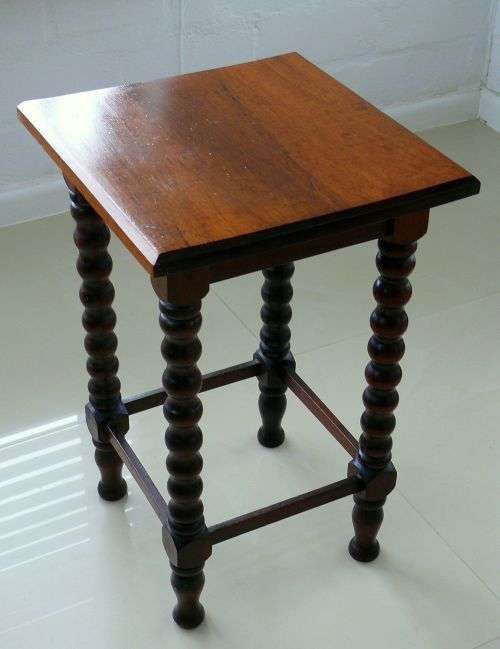 WOODEN SIDE TABLE WITH BALL TURNED LEGS