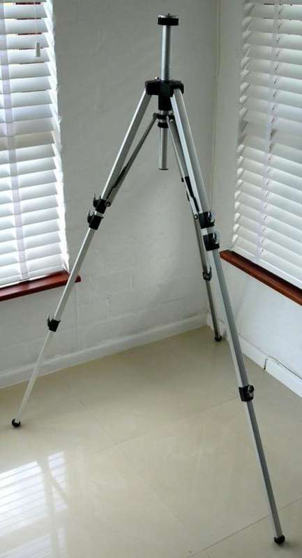 VELBON TRIPOD AEF-3 WITH HEAD