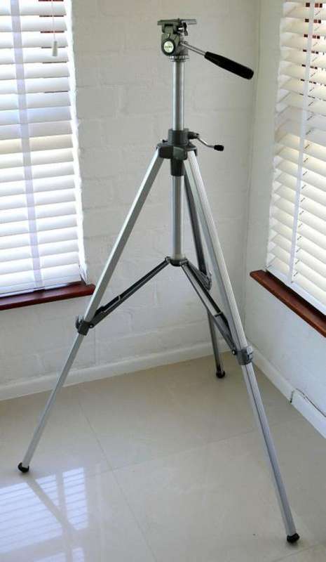 OLD VELBON TRIPOD "STUDIO PRO AG-2"  WITH HEAD