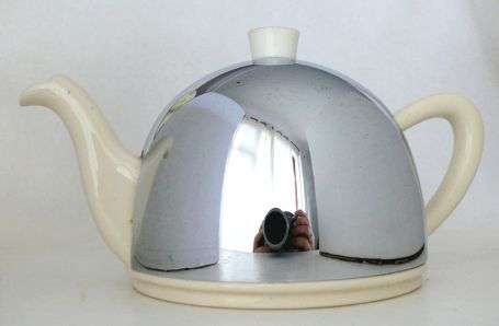 "EVERHOT" TEAPOT ,PATENT No.523942 MADE IN ENGLAND
