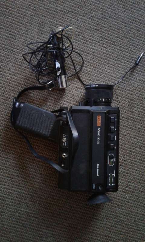 VERY OLD RECORDING CAMERA WITH EAR PIECE AND MIKE + CARRY BAG