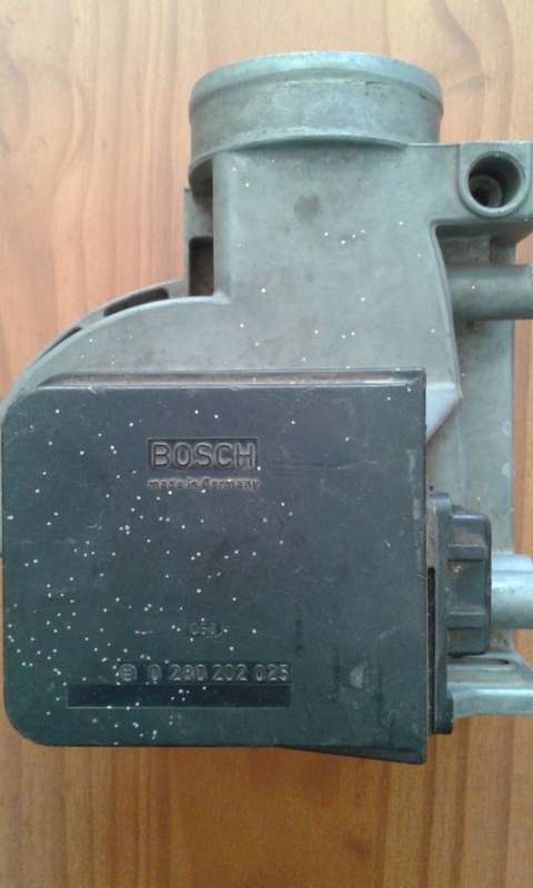 BMW 728 air flow meter.sealled