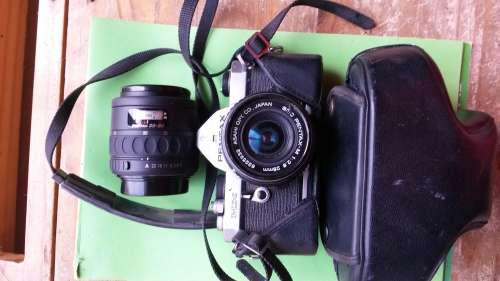 PERFECT CONDITION PENTAX CAMERA WITH EXTRAS