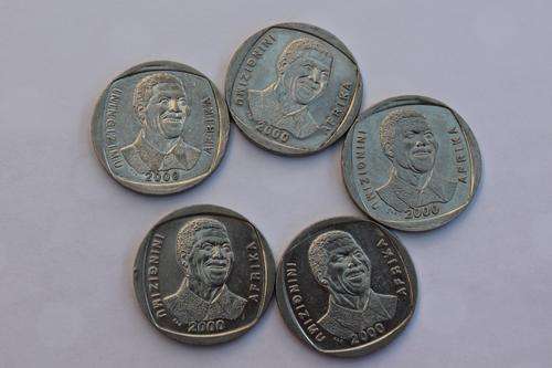 x5 Circulated 2000 R5 Smileys in Very Good Condition **Price per Coin**