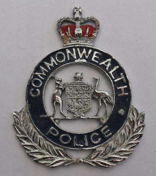 Commonwealth Police Hat Badge