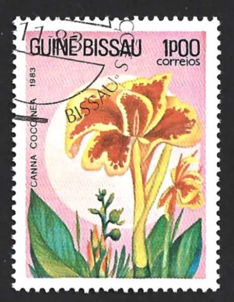 1983 GUINEA BISSAU FLOWERS