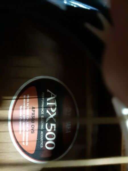 Yamaha APX500 Semiaccoustic guitar & Hardshell Case Included with Extra Strings Set