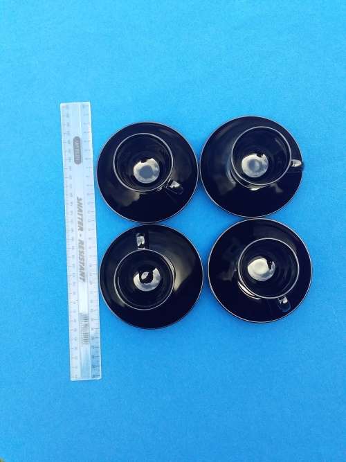 4 cup and saucer Arcoroc France set in excellent condition