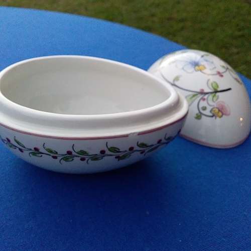 A beautiful Portuguese Anfora Agueda set. Please read description