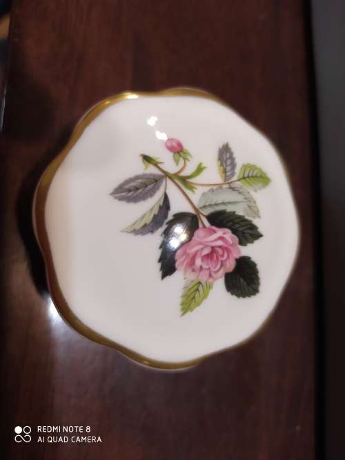 Wedgewood Hathaway Rose Pill box