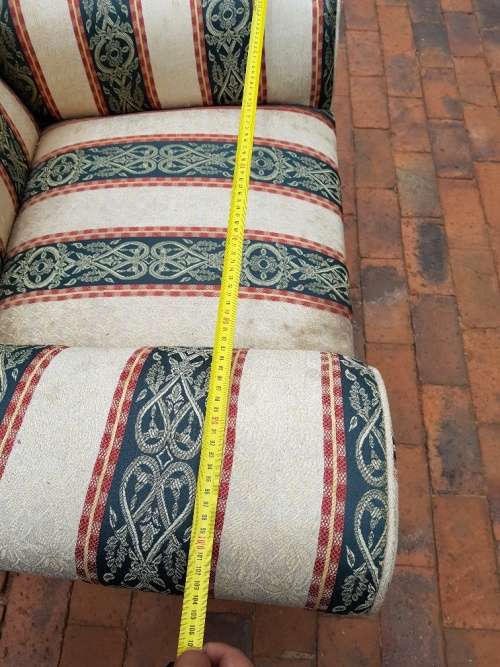 Stunning old couch chair