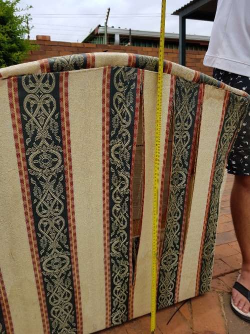 Stunning old couch chair