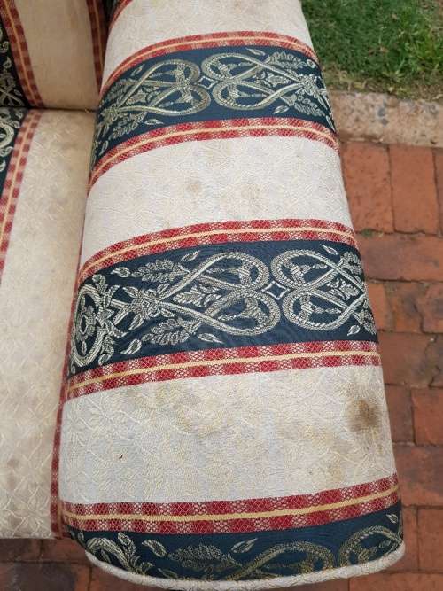 Stunning old couch chair