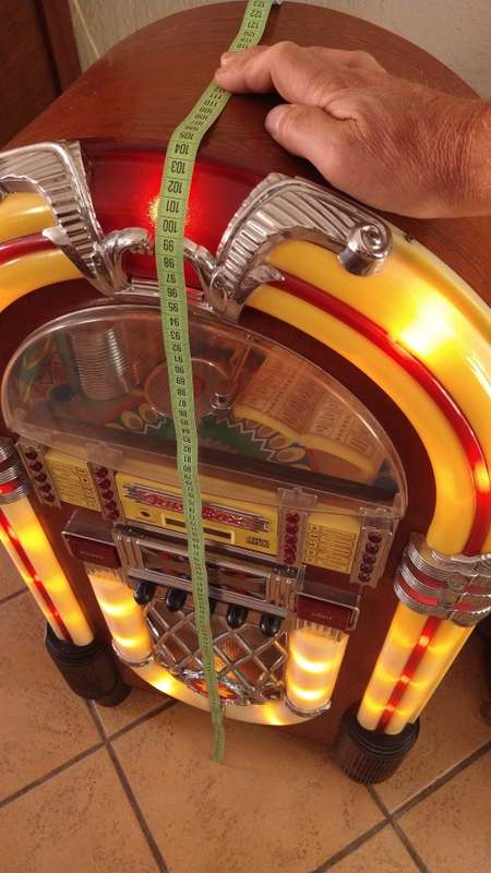 Retro-style Jukebox 1mtr with CD, FM Tuner, Cassette Player - Works Well, Good condition