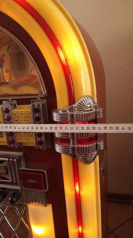 Retro-style Jukebox 1mtr with CD, FM Tuner, Cassette Player - Works Well, Good condition